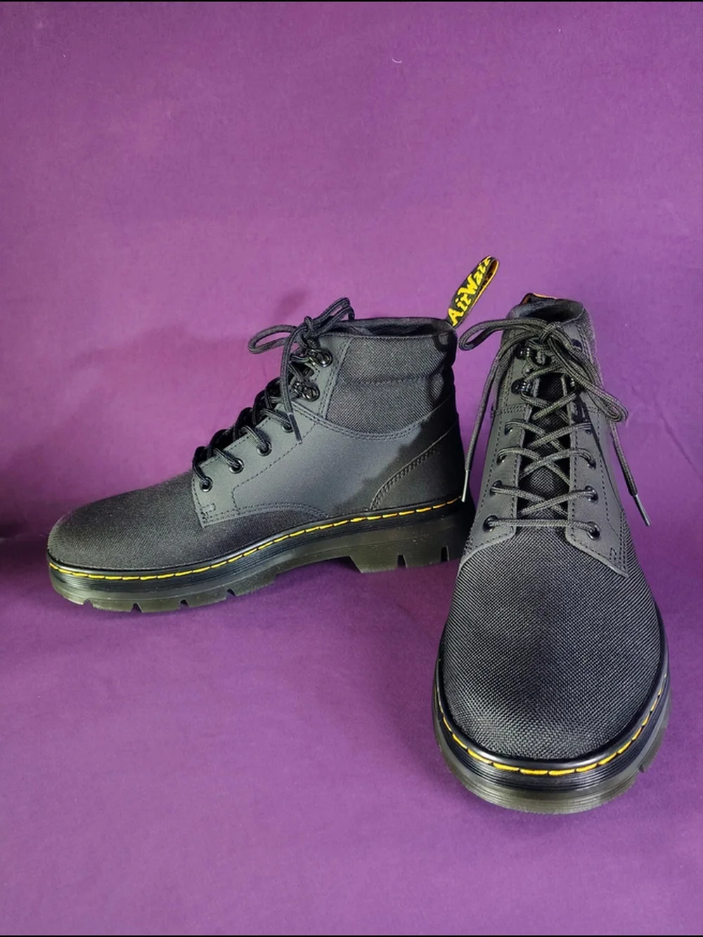 (NWT)Dr. Martens Air Wair Black Lace-Up Combat Boots - Unisex